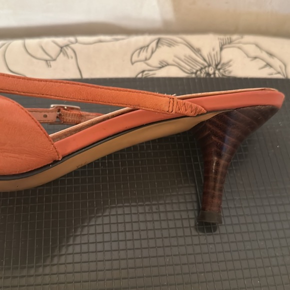 Shoes - Picture 4 of 7